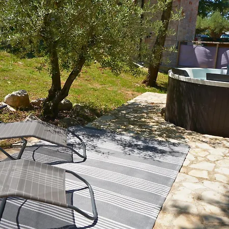 Paradiso Istriano - Mediterraneo And Olive רוביני