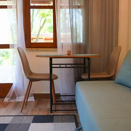 Paradiso Istriano - Mediterraneo And Olive רוביני